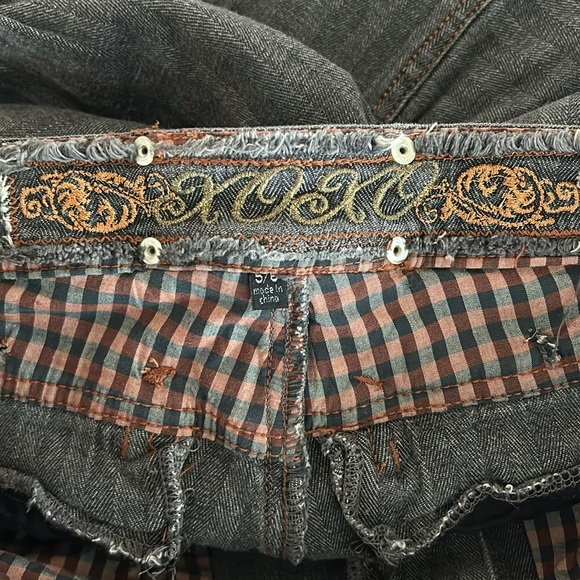 XOXO| Beautiful 3/4 leg jeans - Picture 6 of 9